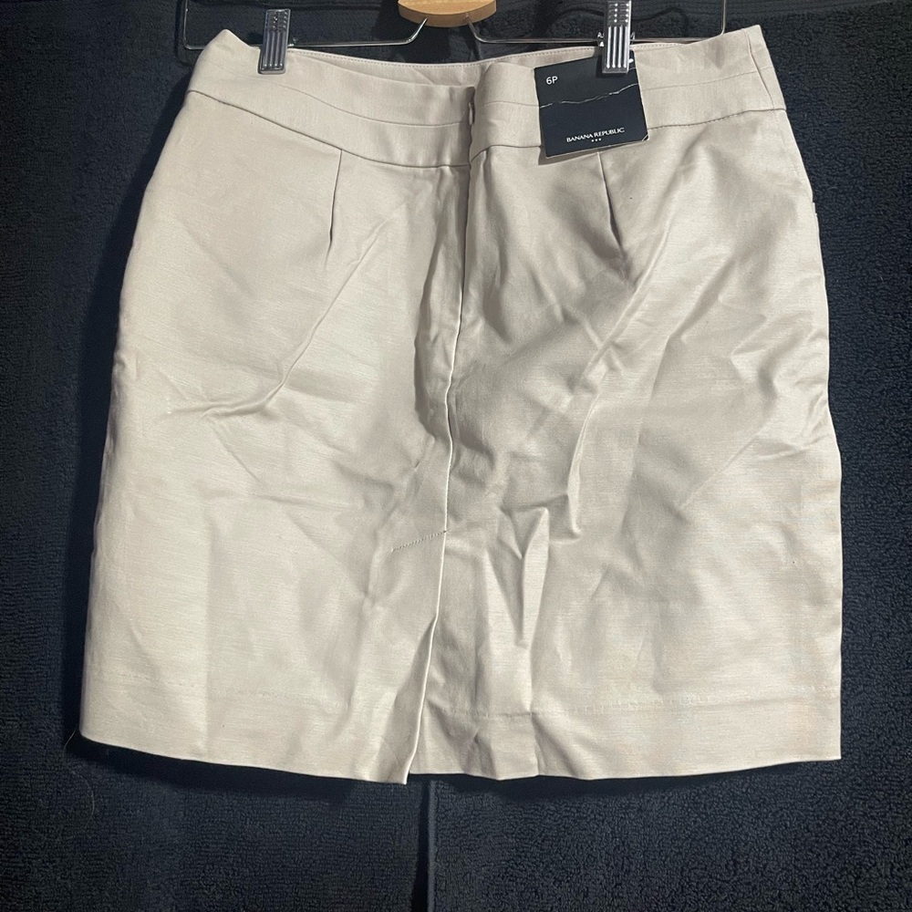 NWT Banana Republic Cream Mini Pencil Skirt for Work